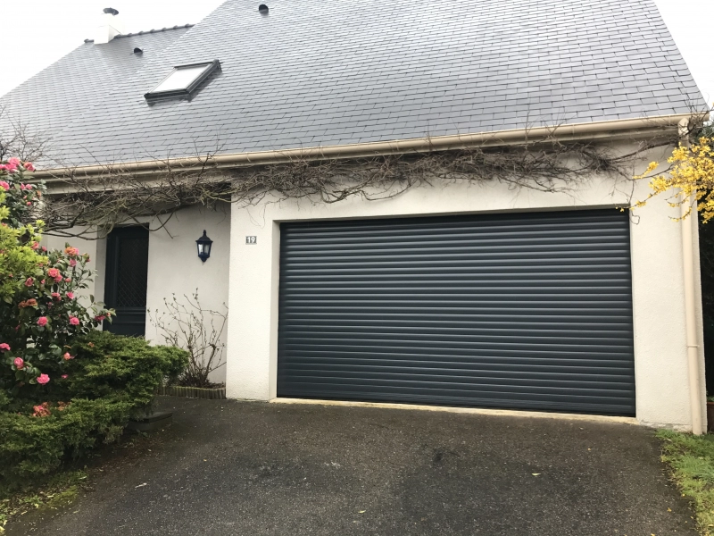 Changement d’une porte de garage et d’une porte d’entrée à Saint-Herblain 