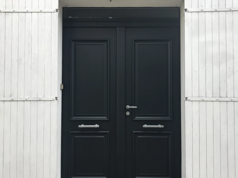 Installation d'une porte d'entrée à Nantes