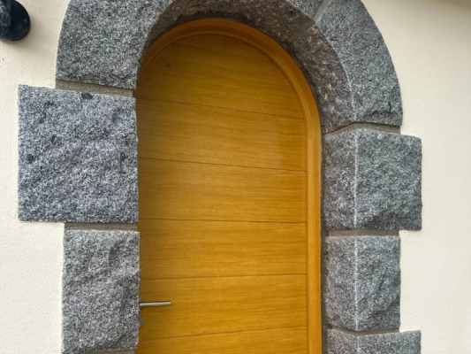 Porte d’entrée Bel’M TOUQUET en bois – Réalisation Bournigal à La Chapelle-sur-Erdre