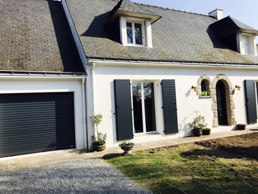 Pose de fenêtres, porte d’entrée, volets et porte de garage à Haute-Goulaine
