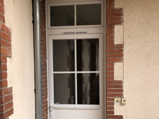 Pose d'une porte à La Chapelle-sur-Erdre