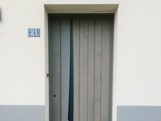 Installation d'une porte d'entrée à Couëron