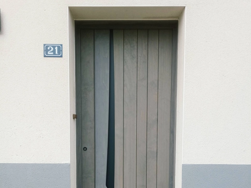 Installation d'une porte d'entrée à Couëron