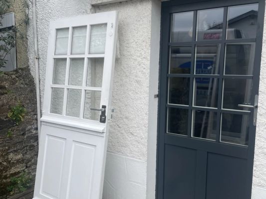 Remplacement d’une porte d’entrée dans la région nantaise