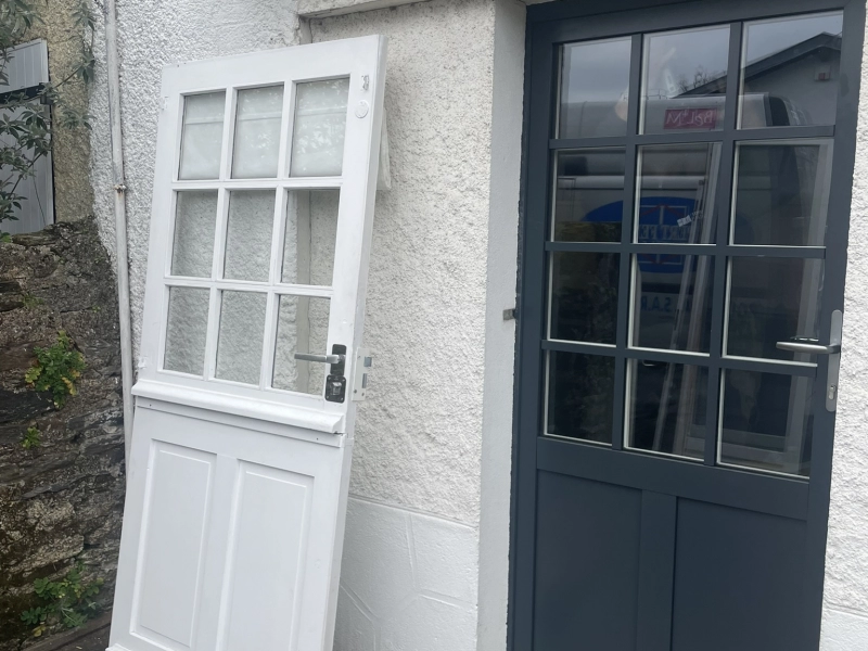 Remplacement d’une porte d’entrée dans la région nantaise